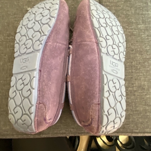 Ugg Australia Girls Sz 1 Purple Leather Lined Mocassin Slippers - Picture 12 of 16